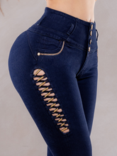 Cargar imagen en el visor de la galería, Pantalon Push Up Denim Azul PR240122AZ
