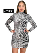 Cargar imagen en el visor de la galería, VESTIDO PREMIUM
