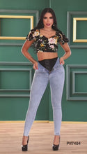 Cargar y reproducir el video en el visor de la galería, Pantalon Jeans Push Up Con Faja
