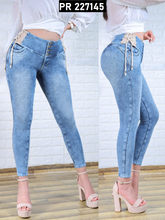 Cargar imagen en el visor de la galería, Pantalon Jeans Push Up
